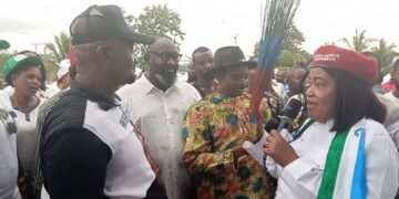PDP Chapter Chairman in Cross River State defects to APC, leading mass exodus across party lines