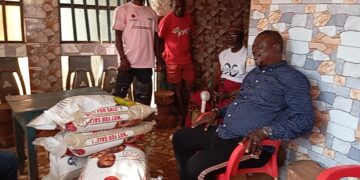 Akamkpa Chairman, Felix Akposi, Returns Home to Celebrate Christmas with Generosity