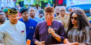 Akwa Ibom Gov Donates N200M To Boost Healthcare Services