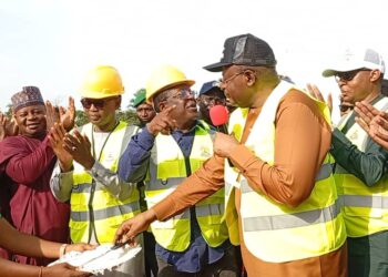 FG Flags Off 750KM Lagos-Calabar Coastal Highway in Cross River