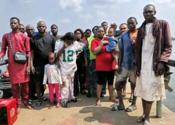 Army rescues 18 passengers from sea pirates in Cross River