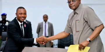 Cross River gov swears in new LG chairman, sues for unity, people-centred governance