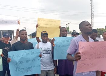 Cross River varsity students protest against move to appoint non-indigene as rector